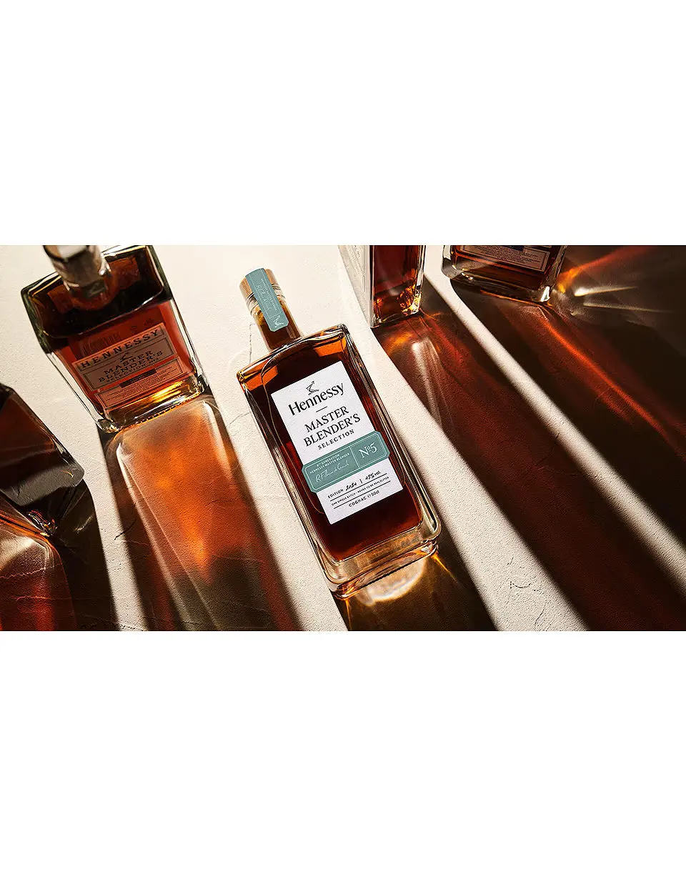Hennessy Master Blender Selection N°5 Cognac - Image 3